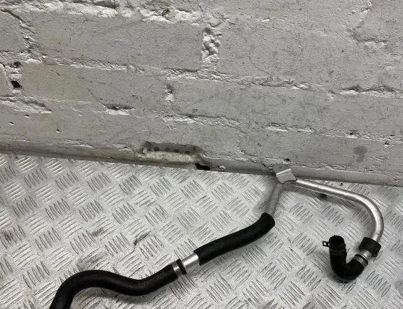 MERCEDES-BENZ C-Class W205/S205/C205 (2014-2023) Шланги охлаждающей жидкости A2058303102 30495549