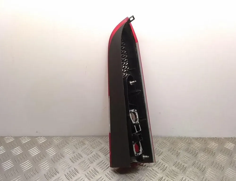 VOLVO V70 2 generation (2000-2008) Bal hátsó lámpa 30722645 34598715