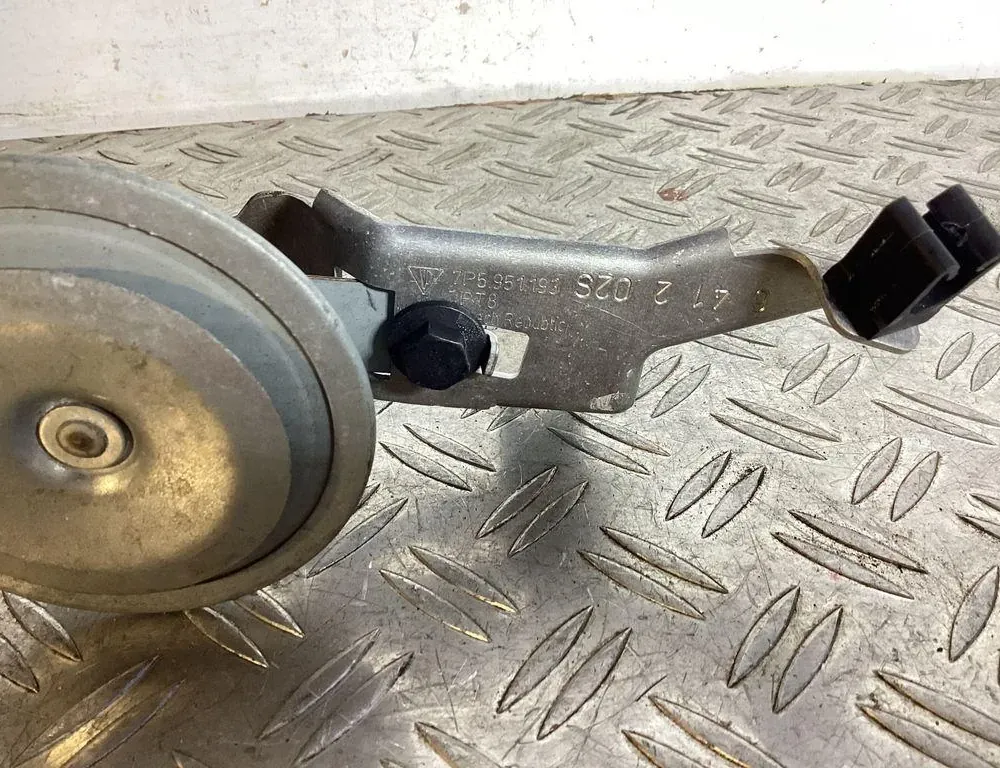 PORSCHE Cayenne 3 generation (2017-2023) Riasztó 7P5951193 34610823