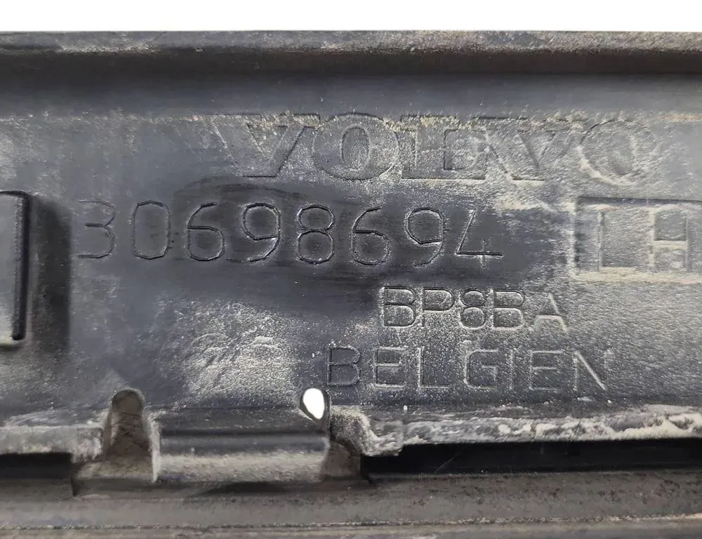 VOLVO V50 1 generation (2003-2012) Jobb hátsó lökhárító konzolja 30698694 34275103