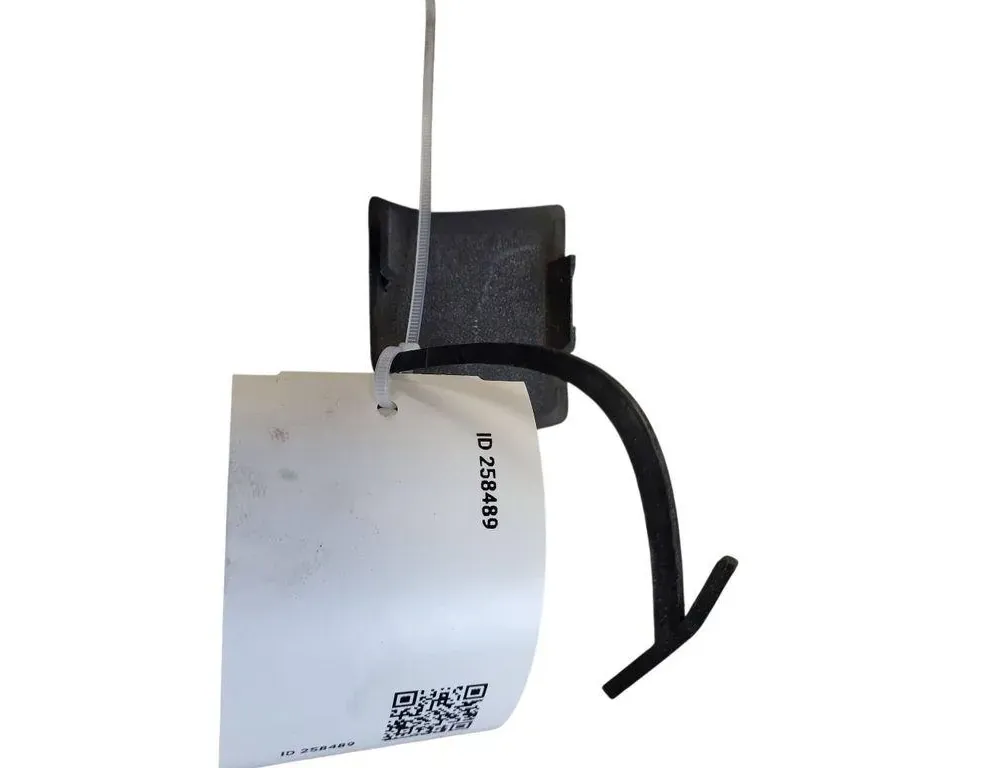 VOLVO V50 1 generation (2003-2012) Крышка буксирной петли переднего бампера 3065587 34521844