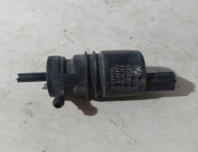BMW 5 Series F10/F11 (2009-2017) Washer Tank Motor 67120154873,7298309,67127298309,6934159,A0008605826,2730588,67126934159,A2218690121,7302589,6934160,67127302589,67126934160,67127302588 34316295