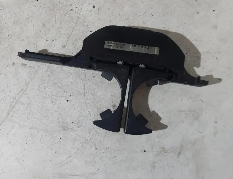 BMW 5 Series E39 (1995-2004) Pohártartó 8190205 34310890