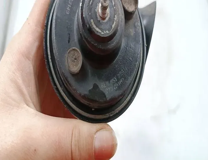 AUDI A4 B6/8E (2000-2005) Сигнал 8E0951223 27162449