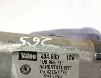 SKODA Octavia 1 generation (1996-2010) Csomagtérajtó ablaktörlő karja 1U9955711 31482053