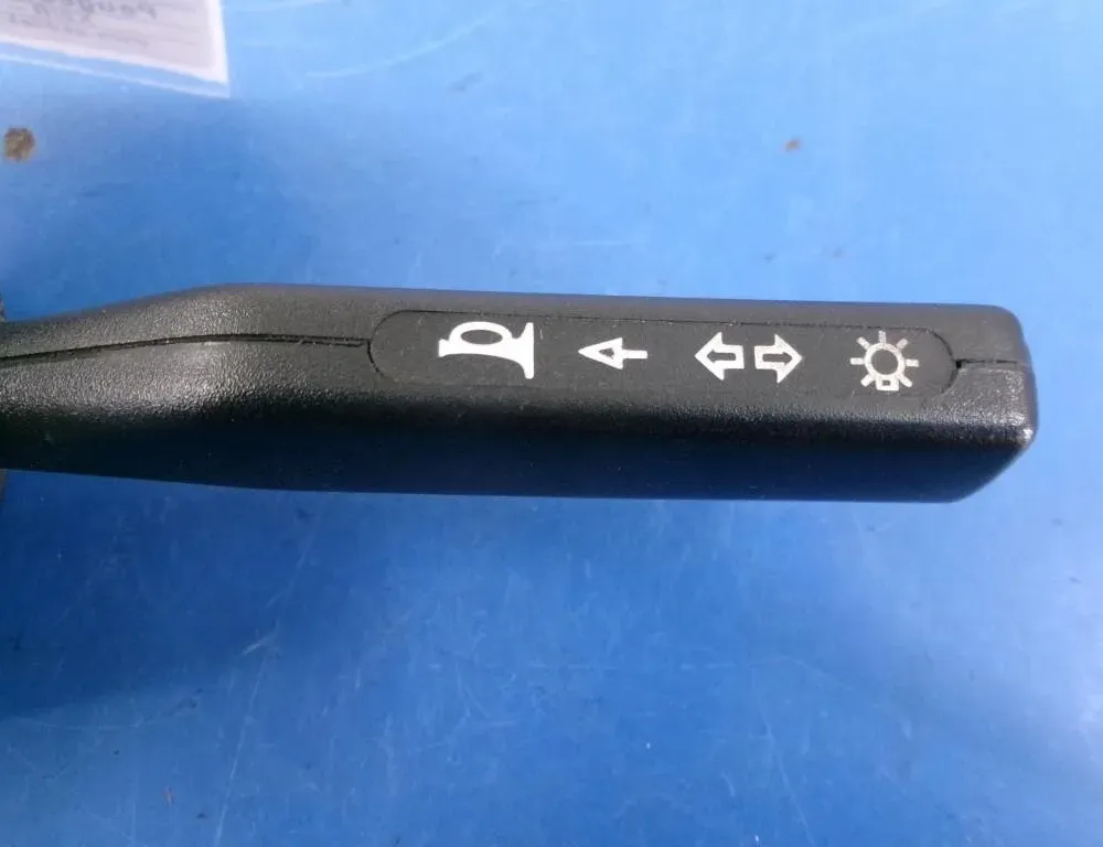 PEUGEOT 309 1 generation (1985-1993) Visszajelző ablaktörlő kapcsolókarja 9753038580 29778352