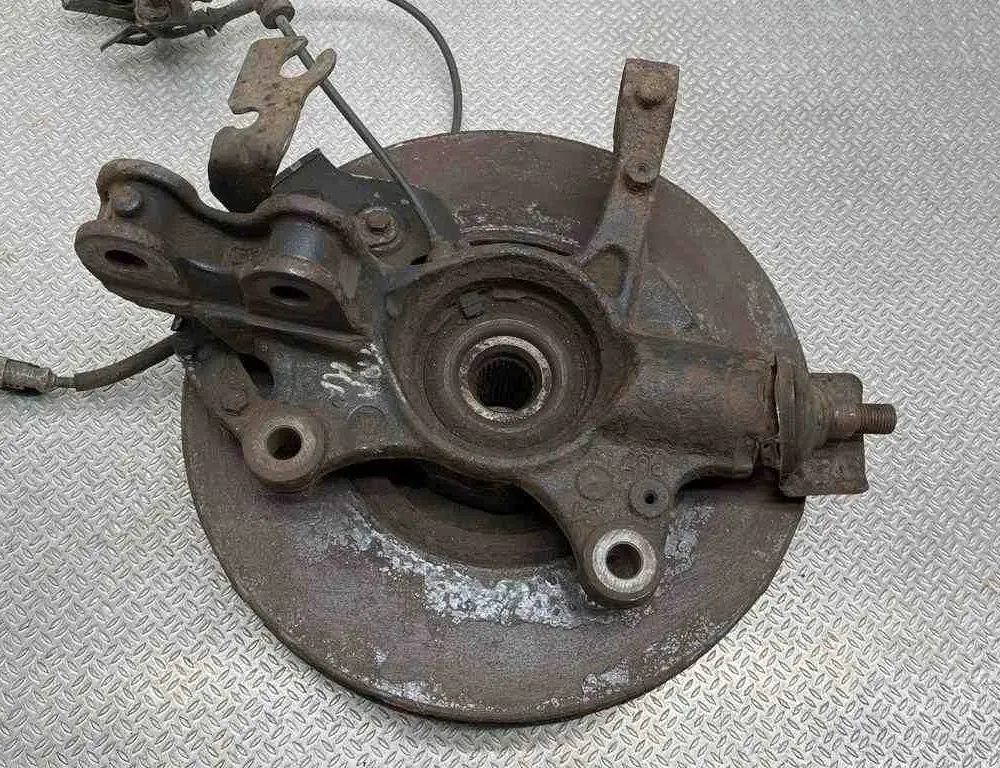 PEUGEOT Traveller 1 generation (2017-2023) Front Left Wheel Hub 32690011