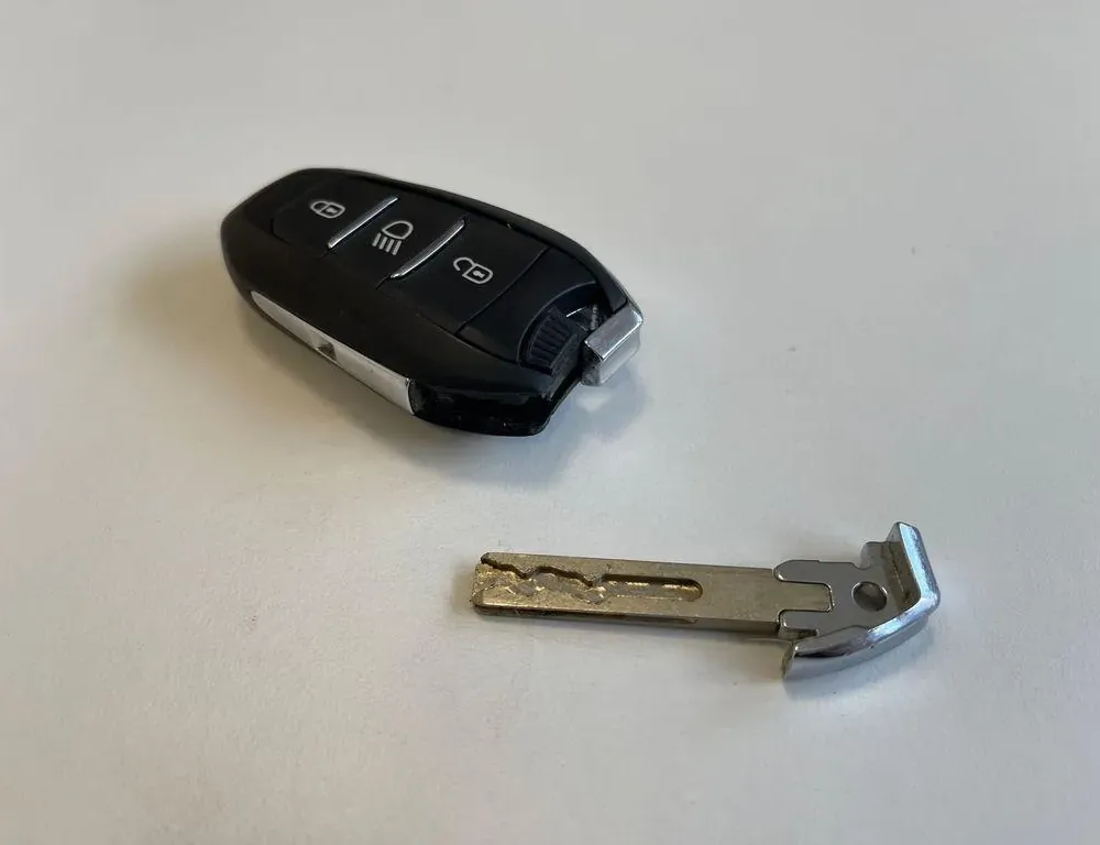 PEUGEOT Traveller 1 generation (2017-2023) Ignition Key 98097814ZD 33892220