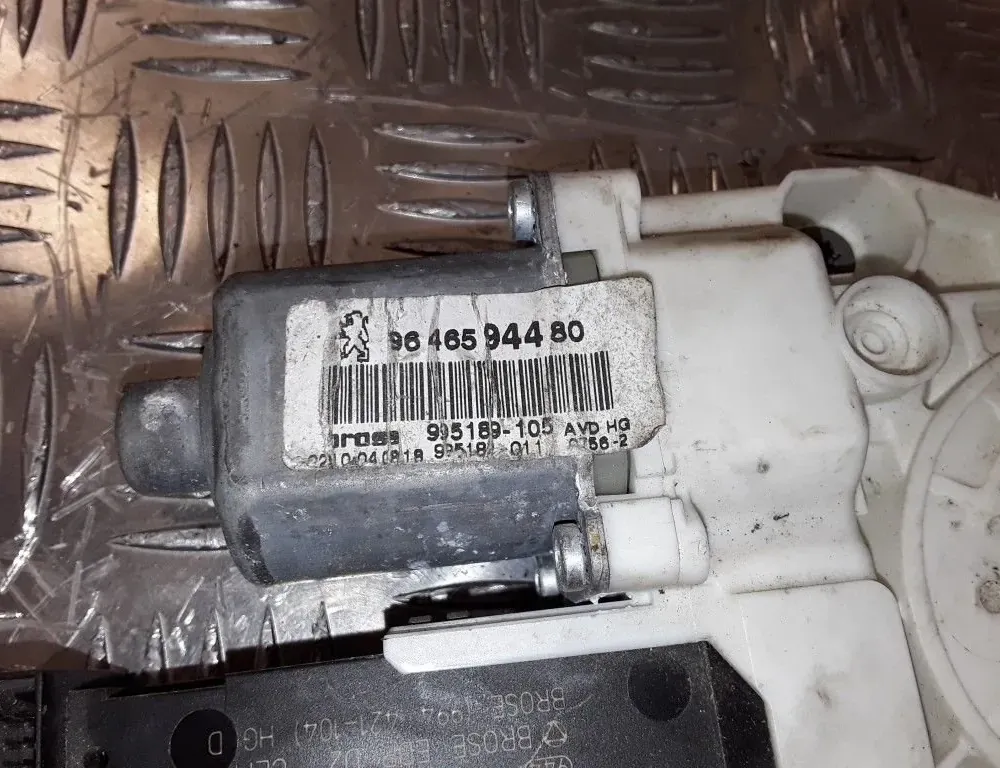 PEUGEOT 407 1 generation (2004-2010) Jobb első ajtó ablakemelője 995189105,1137328127,9646594480 11611201