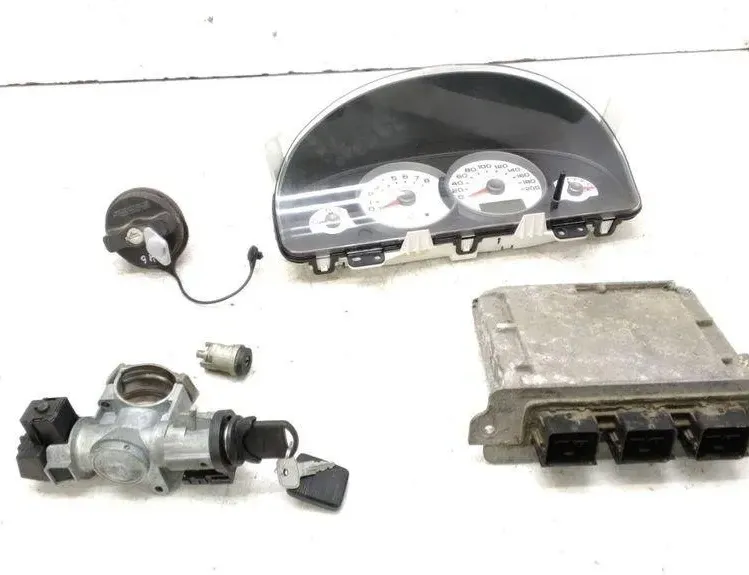 FORD Maverick 2 generation (2000-2007) Motor vezérlőegység készlet 5L8A12A650ABD 31671325