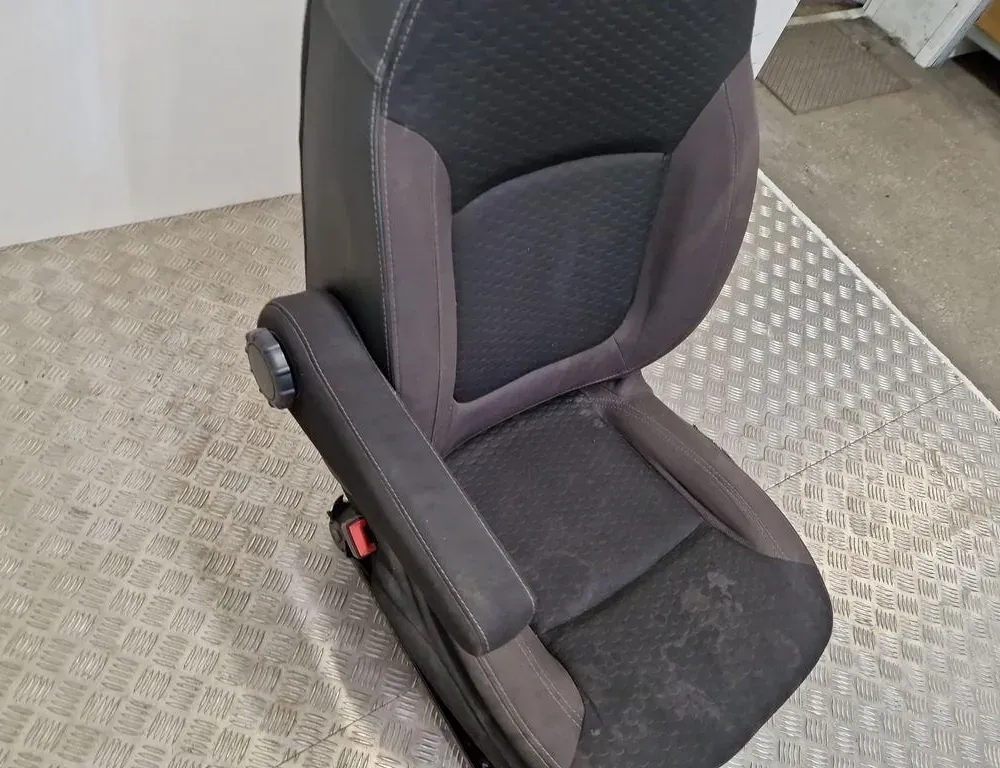 FIAT Talento 2 generation (2016-2020) Bal első ülés 34836310