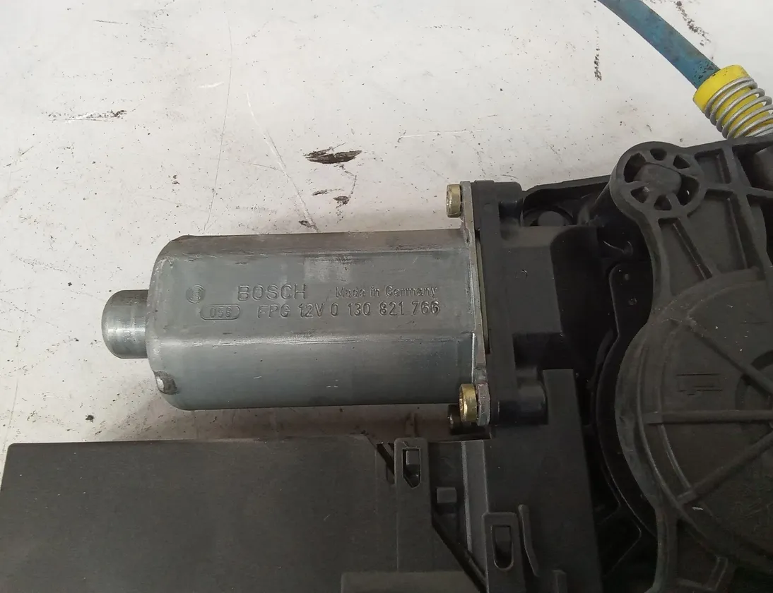 PEUGEOT 307 1 generation (2001-2008) Bal első ajtó ablakemelője 9634456880 27612792