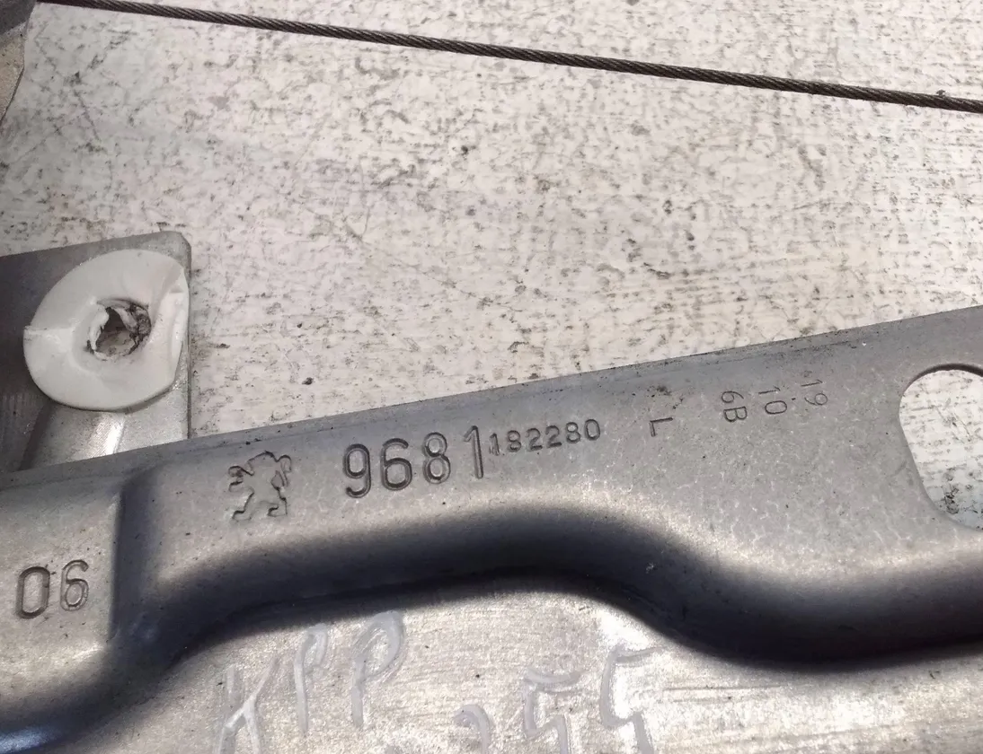 PEUGEOT 207 1 generation (2006-2009) Front Left Door Window Regulator 400912C 27649395