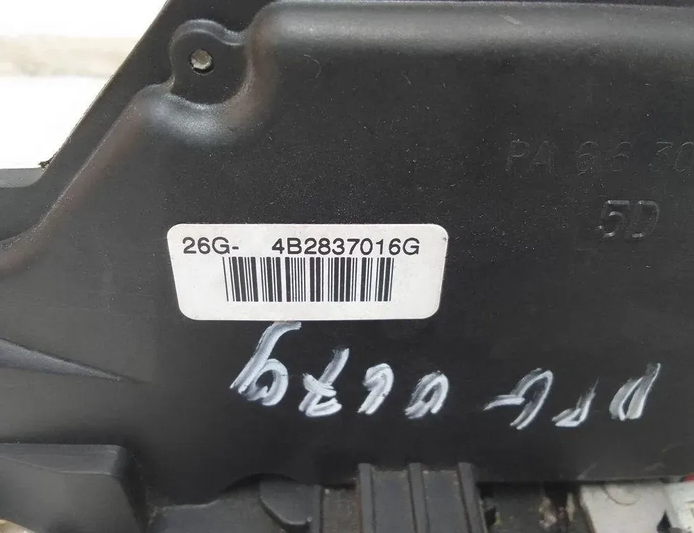 AUDI A4 B6/8E (2000-2005) Jobb első ajtó zárja 4B2837016G 30820765