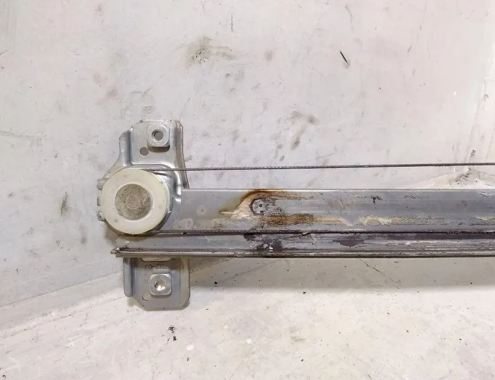 HONDA CR-V 3 generation (2006-2012) Jobb hátsó ajtó ablakemelője 702071 34832853