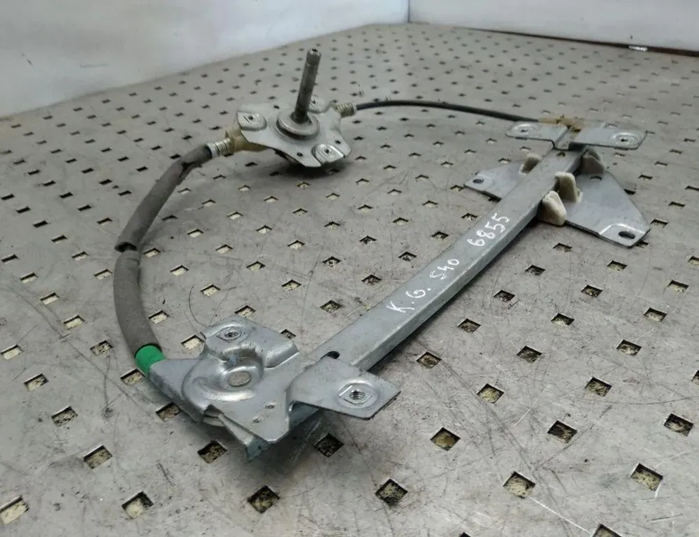 VOLVO V40 1 generation (1996-2004) Rear left door window lifter 34335131