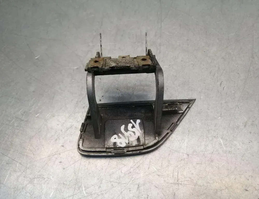 BMW 7 Series E65/E66 (2001-2008) Right Side Headlight Washer Cover Cap 7015024 34349502