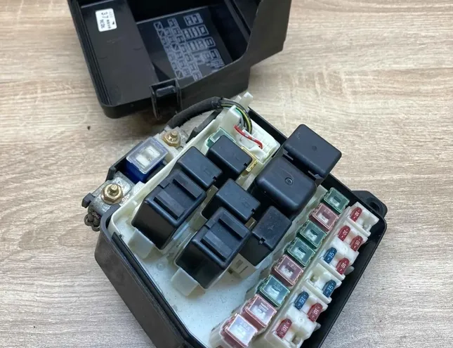 MAZDA Carol 4 generation (HB12S, HB22S) (1999-2004) Fuse box 379E08,339E13 34385768