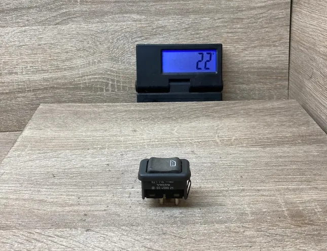 VOLVO S40 1 generation (1996-2004) Bal hátsó ajtó ablakvezérlő gombjai 03458021,021716 34422674