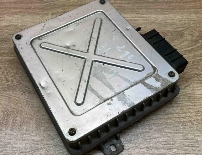 ROVER 400 motorvezérlő egység MKC104014 34344527