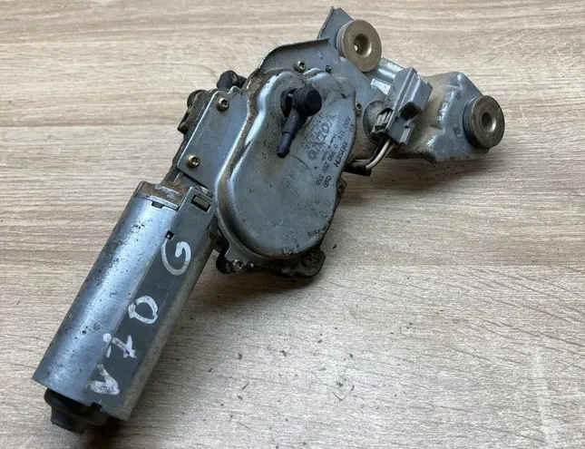 VOLVO V70 1 generation (1997-2000) Моторчик заднего стеклоочистителя 0390201558,9154525 34275377