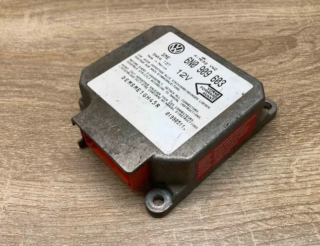 VOLKSWAGEN Golf 1 generation (1974-1993) Biztonsági vezérlőegység 6N0909603,5WK4137 34350780