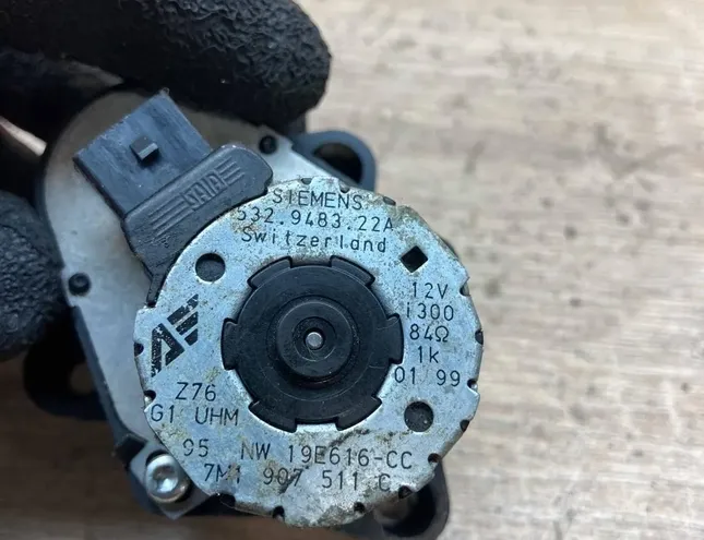 SEAT Alhambra 1 generation (1996-2010) Клапаны управления внутренним подогревом 7M1907511C,532948322A 34364758