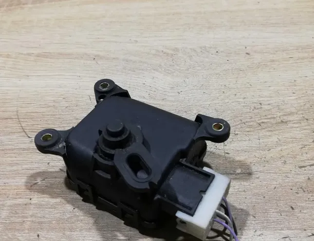 RENAULT Espace 1 generation (1984-1991) Клапаны управления внутренним подогревом 0132801111 34418046