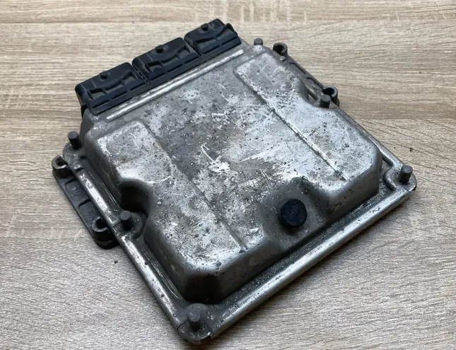 RENAULT Espace 1 generation (1984-1991) Блок управления двигателем 7700104407,0281001999 34443409