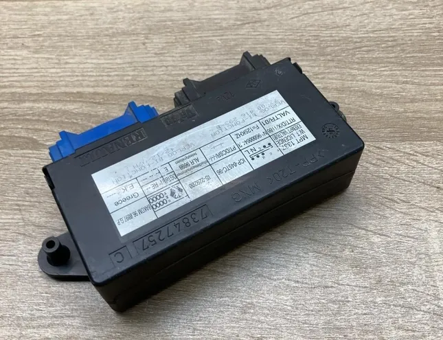 RENAULT Espace 1 generation (1984-1991) Блок управления Комфорт 7700416293B,73847257 34444716