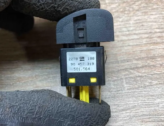 OPEL Vectra B (1995-1999) Szélvédőfűtés kapcsolója 90457319 34350556