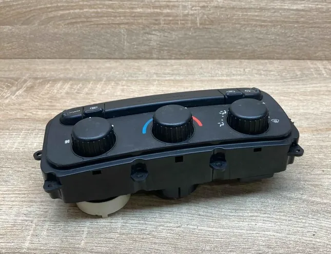 CHRYSLER Voyager 4 generation (2001-2007) Klímaszabályozó egység 05134768AA,34768 34303573