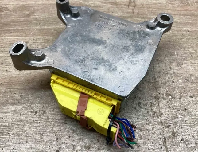 RENAULT Espace 1 generation (1984-1991) Biztonsági vezérlőegység 601960200,8200241277 34385264