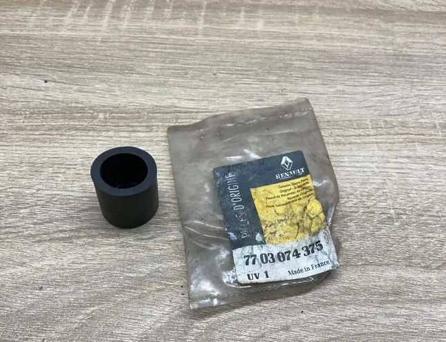 RENAULT Espace 1 generation (1984-1991) Водяной насос 7703074375,plug 34457070