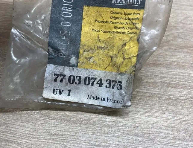 RENAULT Espace 1 generation (1984-1991) Водяной насос 7703074375,plug 34457070