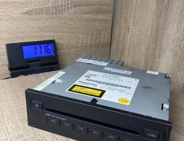 AUDI A8 D2/4D (1994-2002) CD-tár 4E0910110H,4E0035110A 34299751