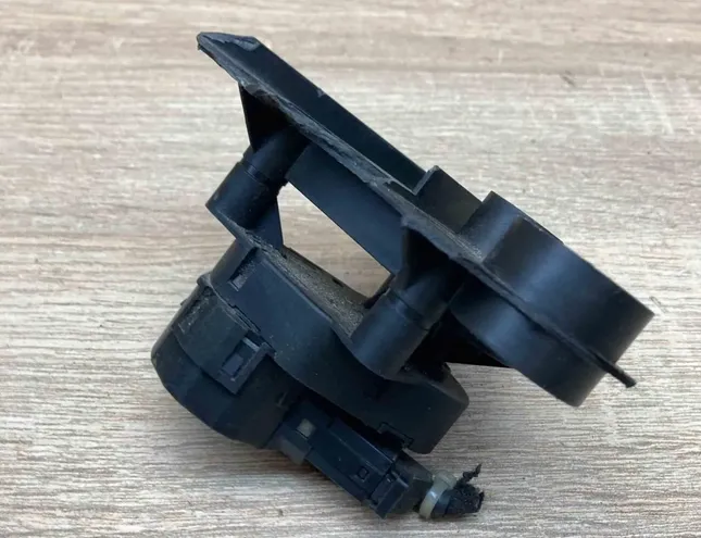 VOLKSWAGEN Sharan 1 generation (1995-2010) Belső fűtőtest vezérlőszelepei 7M4907511,YM2H19E616DA,WithPlug 34400981