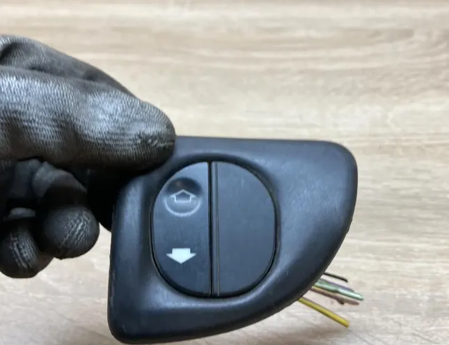 FORD Tourneo Connect 1 generation (2002-2013) Bal hátsó ajtó ablakvezérlő gombjai 2T1414A432A 34278286