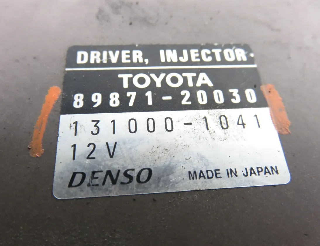 TOYOTA Avensis Verso 1 generation (2001-2003) Üzemanyag-befecskendezők vezérlőegysége 8987120030,1310001041 34355644