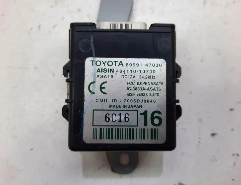TOYOTA Prius 2 generation (XW20) (2003-2011) Rear Right Door Control Unit 8999147030 34126114