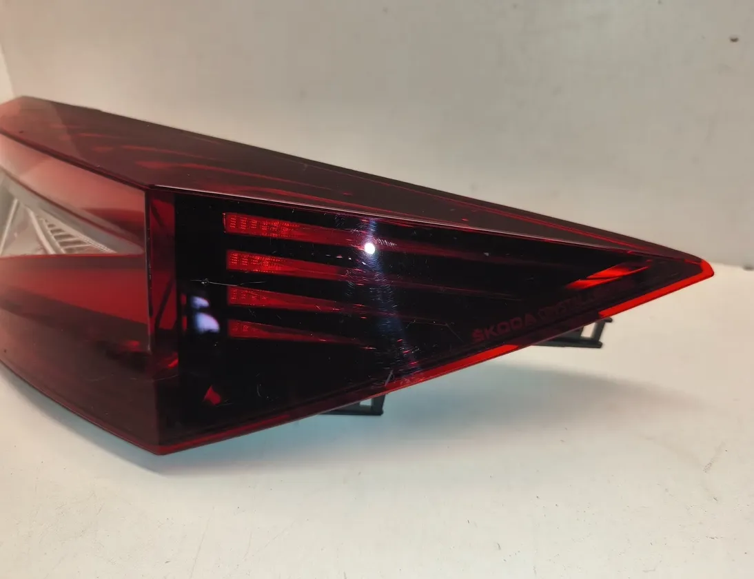 SKODA Enyaq 1 generation (2020-2023) Jobb hátsó lámpa  5LA945208A 34266019