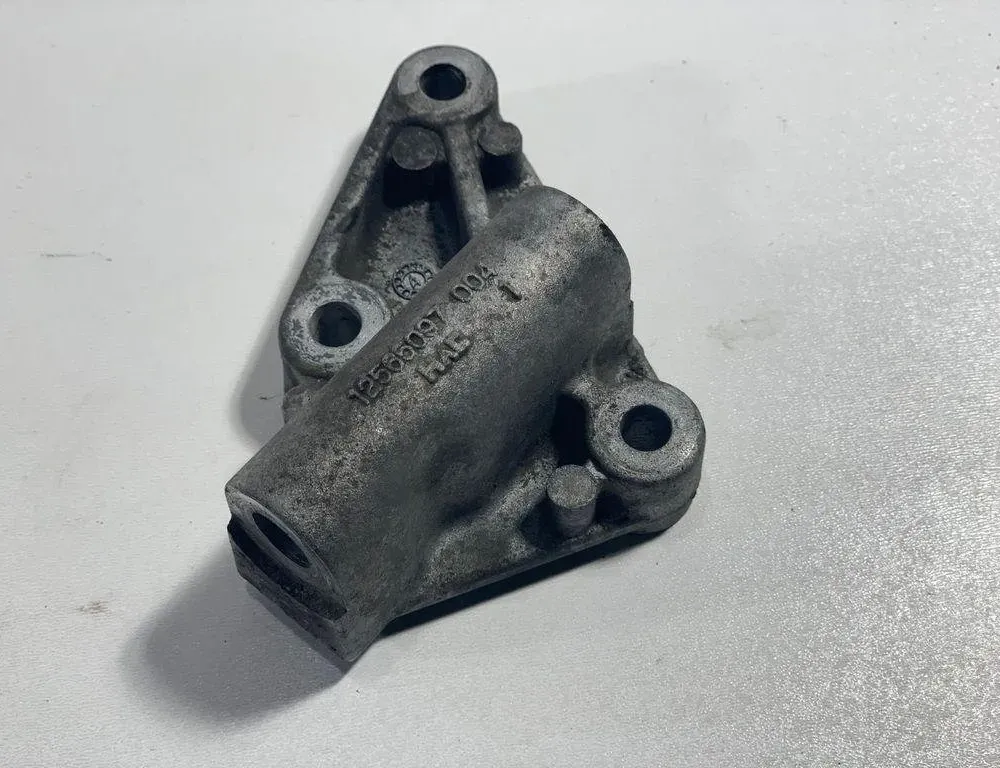 CADILLAC SRX 1 generation (2004-2009) Power steering pump mounting bracket 12565097 30671123