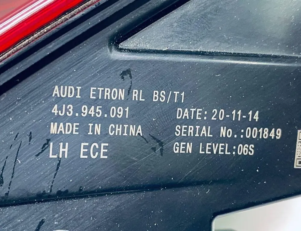 AUDI e-tron GT 1 generation (2020-2024) Bal hátsó lámpa 4J3945091F 34833168