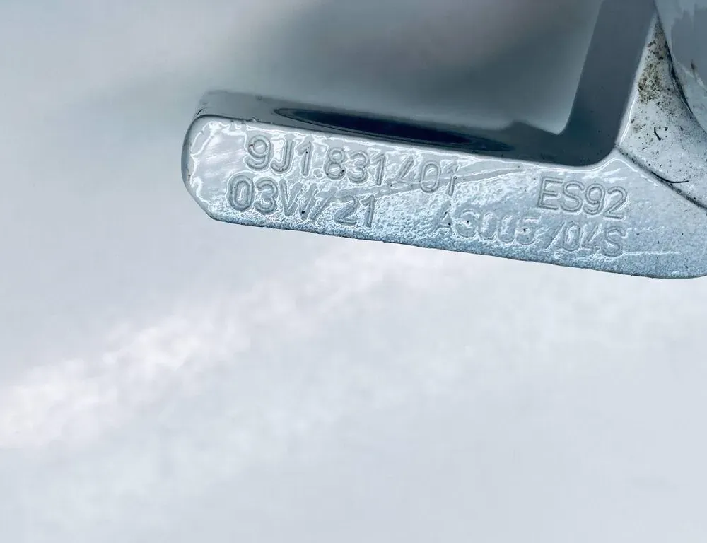 AUDI e-tron GT 1 generation (2020-2024) Bal első ajtó zsanérja 9J1831407A 34832823