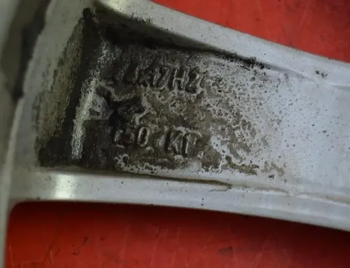 VOLVO V40 2 generation (2012-2020) Kerék 31317286 22080200