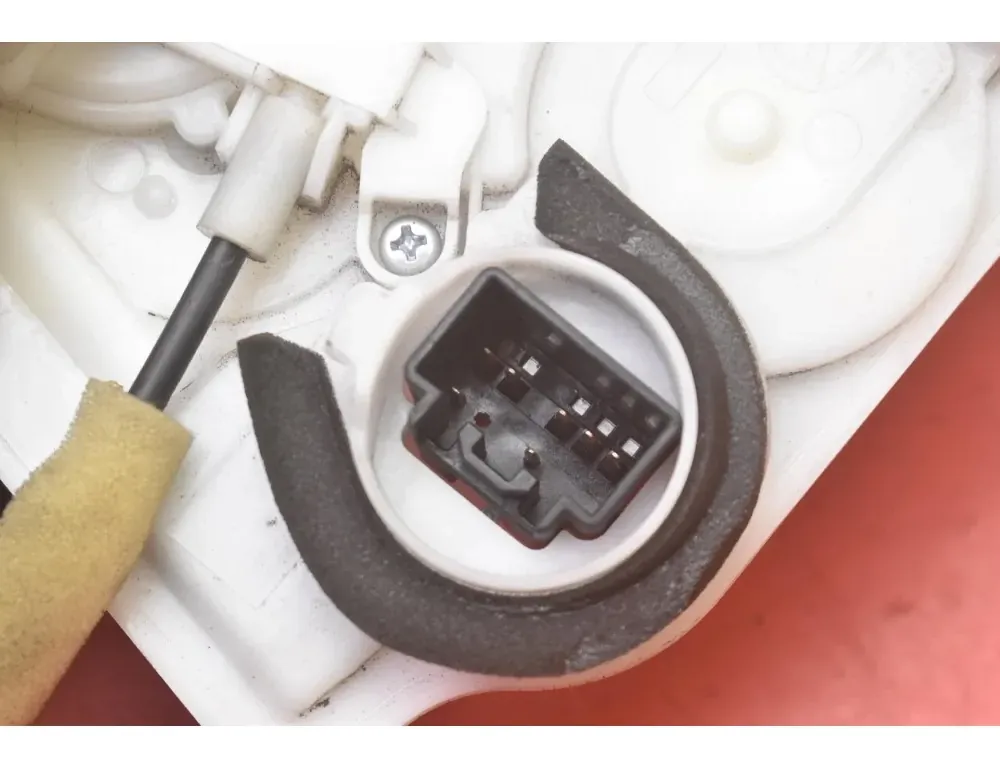 MAZDA Carol 6 generation (HB25S, HB35S) (2009-2014) Front Left Door Lock DF73 33670081