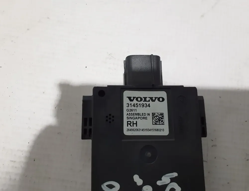VOLVO XC90 2 generation (2014-2024) Distronic 31451934 34057242
