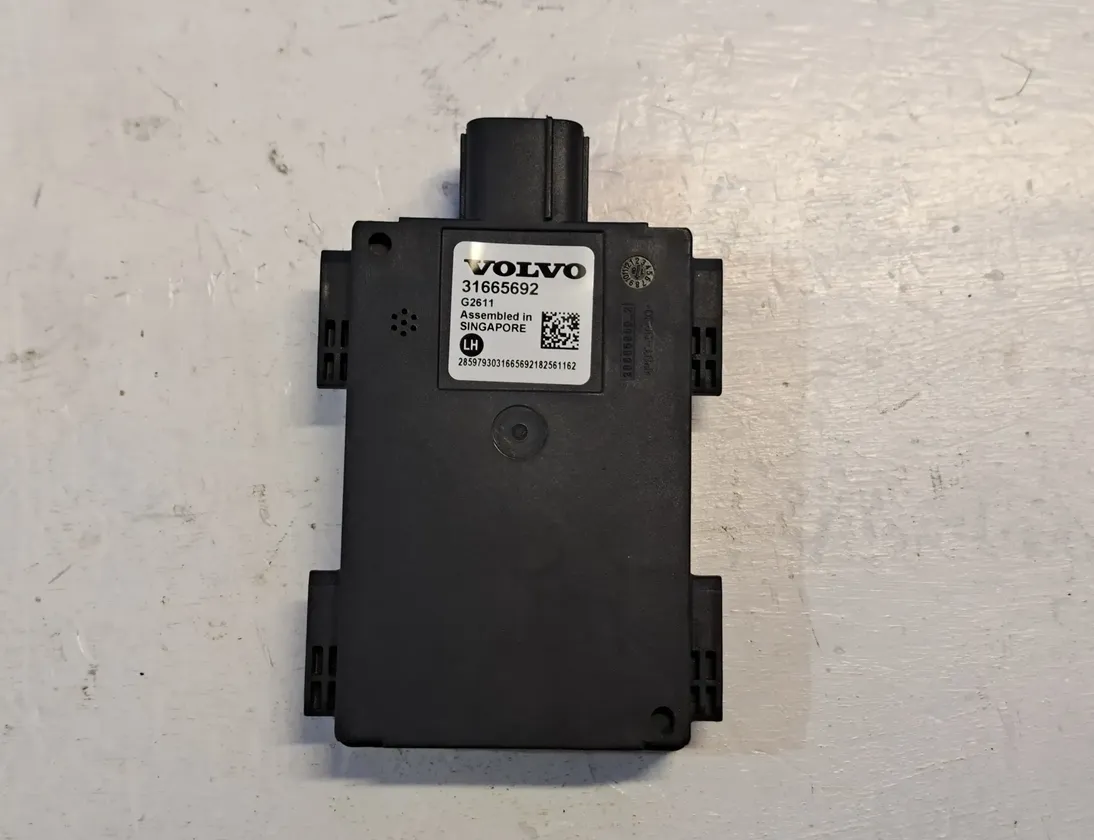 VOLVO XC90 2 generation (2014-2024) Blind Spot Control Module 31687389,31499939,31476724,31476330,31451933,31451213 28148162