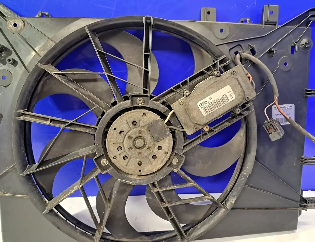 VOLVO V70 2 generation (2000-2008) Motorhűtő-ventilátor hűtője 0130303909,8649634,30680513,30680547 34832488