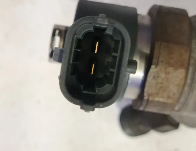 VOLVO V70 2 generation (2000-2008) Üzemanyag-befecskendező 0445110078,8658352 34832385